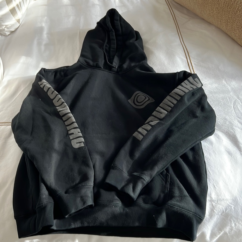 Insomniac hoodie sweatshirt. Excellent condition. Size large. Only wore once!❤️